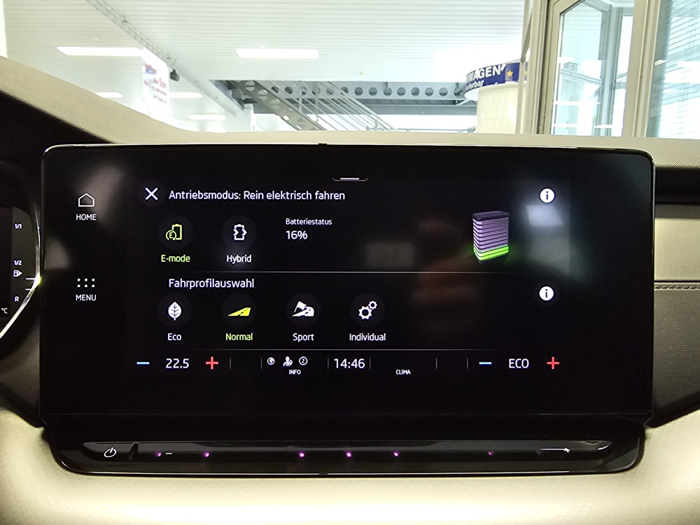 Skoda Octavia Combi bei Hoffmann Automobile in Wolfsburg kaufen und sofort mitnehmen - Bild 16