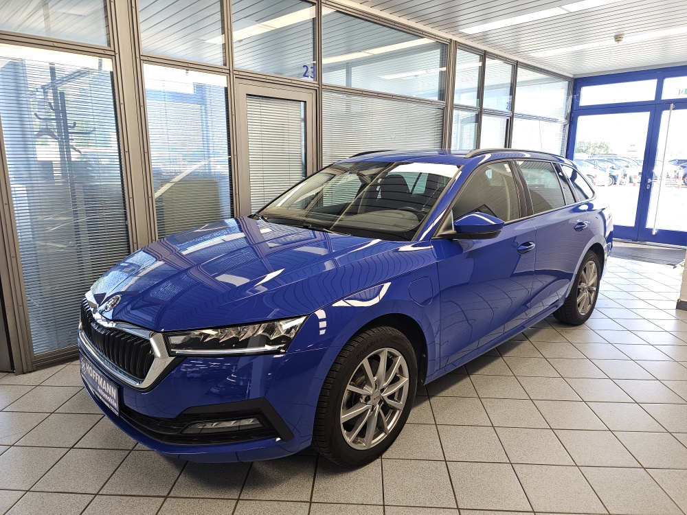Skoda Octavia Combi Ambition für nur 20.700,- € bei Hoffmann Automobile in Wolfsburg kaufen und sofort mitnehmen