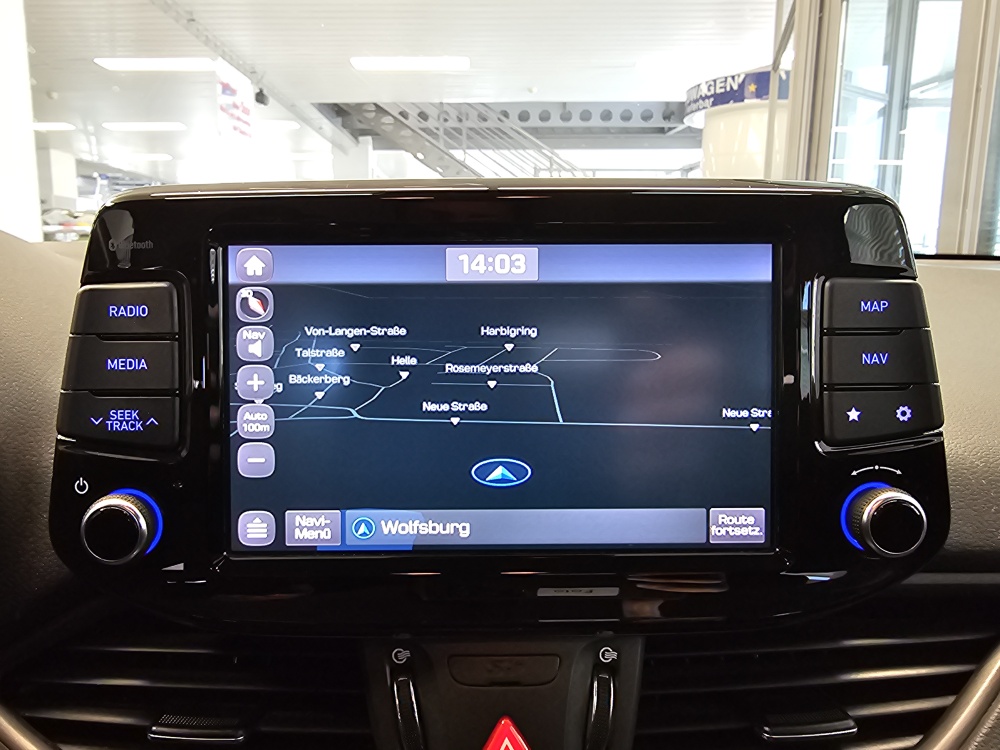 Hyundai i30 Fastback bei Hoffmann Automobile in Wolfsburg kaufen und sofort mitnehmen - Bild 13