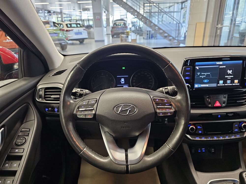 Hyundai i30 Fastback bei Hoffmann Automobile in Wolfsburg kaufen und sofort mitnehmen - Bild 19