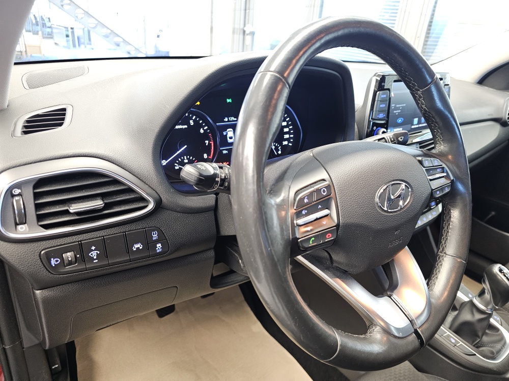 Hyundai i30 Fastback bei Hoffmann Automobile in Wolfsburg kaufen und sofort mitnehmen - Bild 20