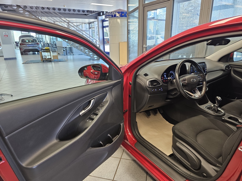 Hyundai i30 Fastback bei Hoffmann Automobile in Wolfsburg kaufen und sofort mitnehmen - Bild 23