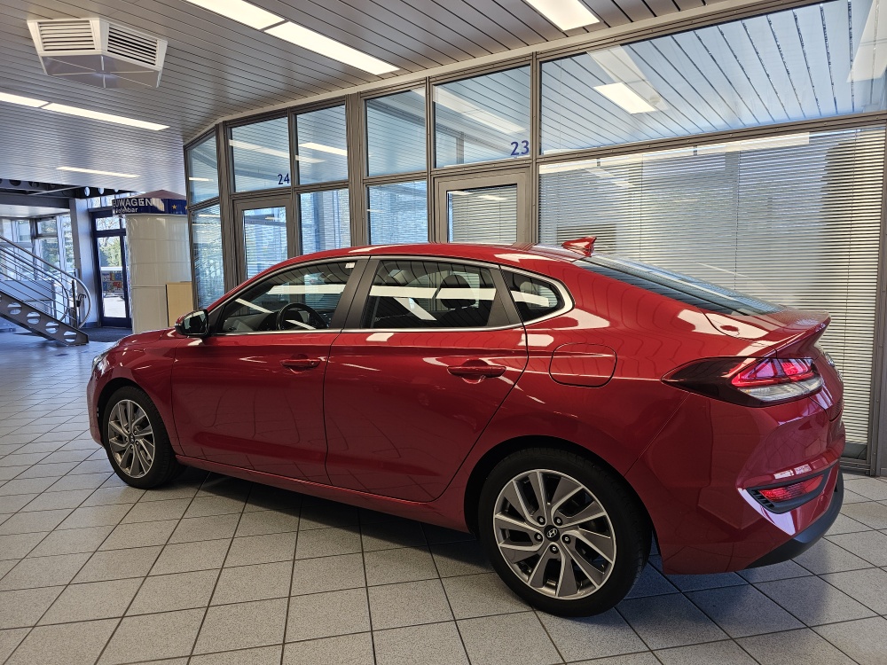 Hyundai i30 Fastback bei Hoffmann Automobile in Wolfsburg kaufen und sofort mitnehmen - Bild 24