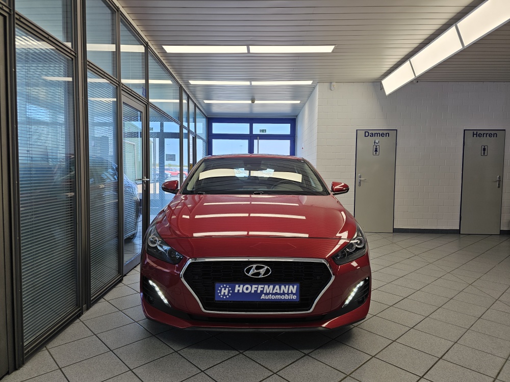 Hyundai i30 Fastback bei Hoffmann Automobile in Wolfsburg kaufen und sofort mitnehmen - Bild 26