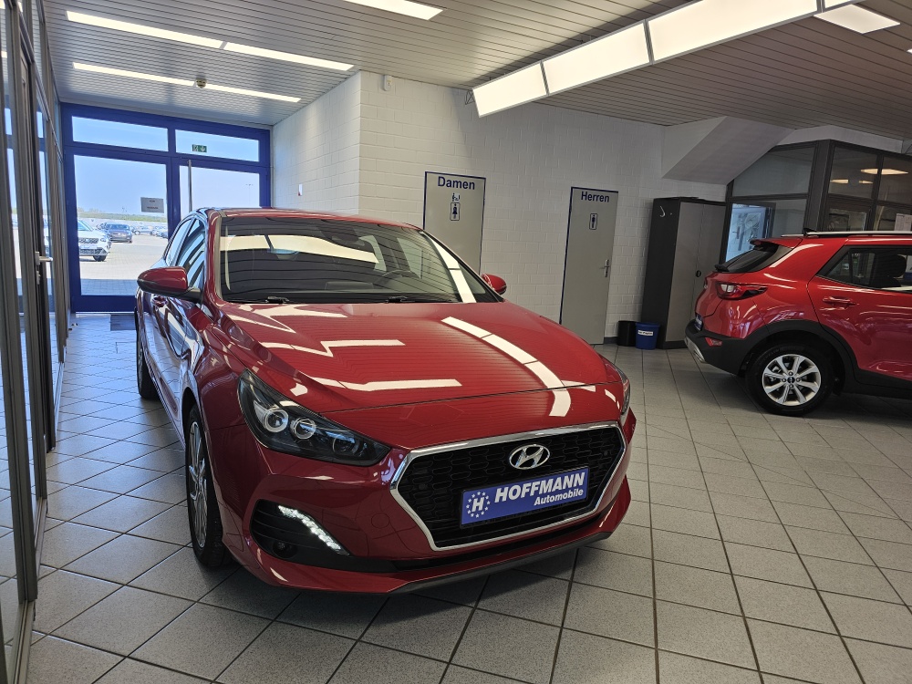 Hyundai i30 Fastback bei Hoffmann Automobile in Wolfsburg kaufen und sofort mitnehmen - Bild 27