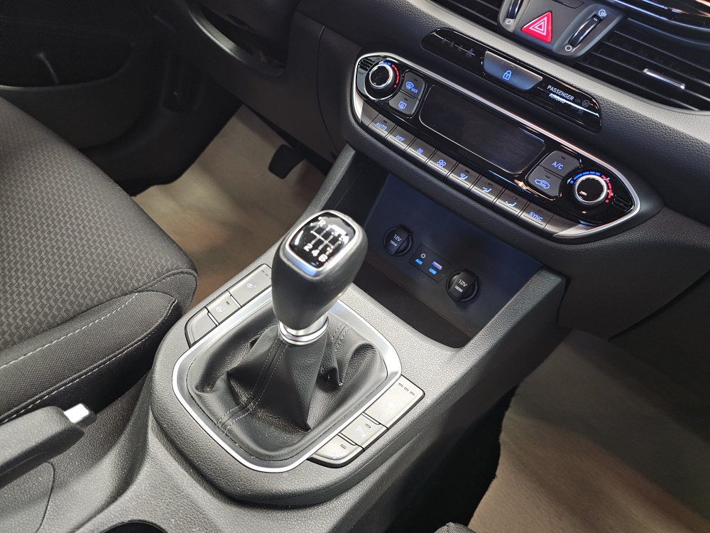 Hyundai i30 Fastback bei Hoffmann Automobile in Wolfsburg kaufen und sofort mitnehmen - Bild 7