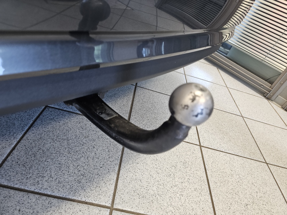 Audi A4 Avant bei Hoffmann Automobile in Wolfsburg kaufen und sofort mitnehmen - Bild 6