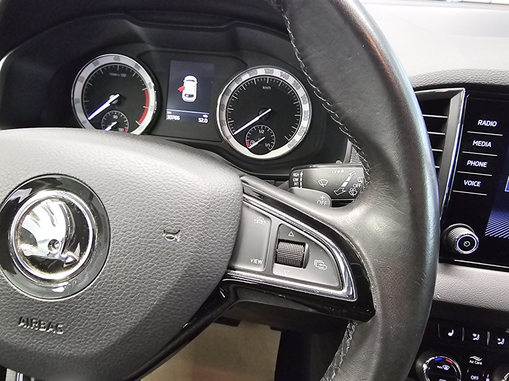 Skoda Karoq bei Hoffmann Automobile in Wolfsburg kaufen und sofort mitnehmen - Bild 13