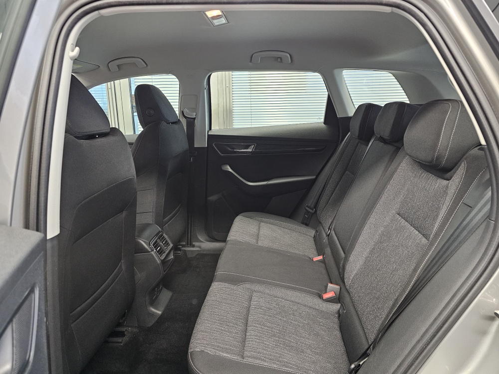 Skoda Karoq bei Hoffmann Automobile in Wolfsburg kaufen und sofort mitnehmen - Bild 4