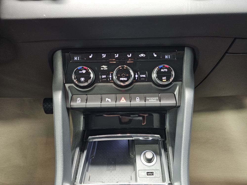 Skoda Karoq bei Hoffmann Automobile in Wolfsburg kaufen und sofort mitnehmen - Bild 7