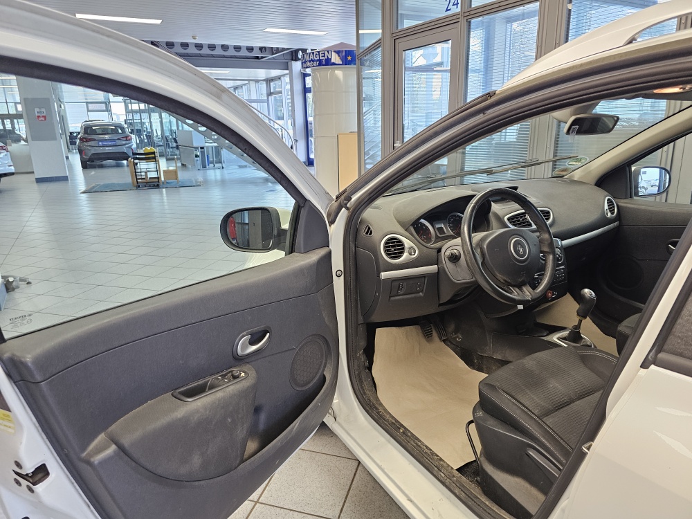 Renault Clio Grandtour bei Hoffmann Automobile in Wolfsburg kaufen und sofort mitnehmen - Bild 10