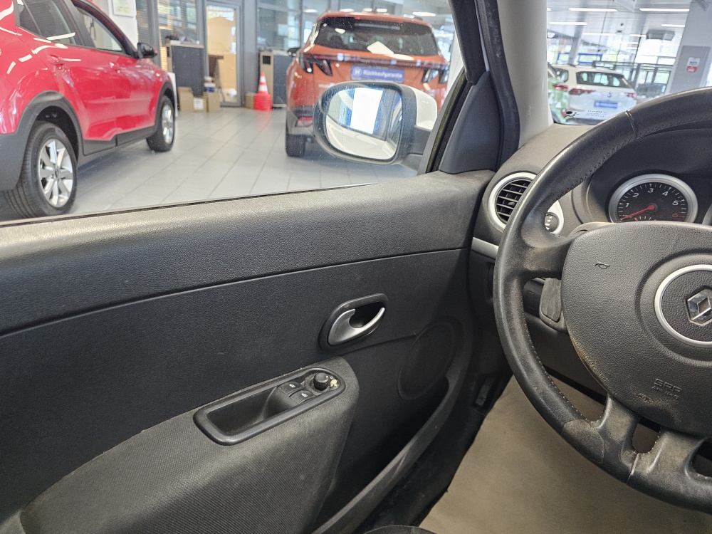 Renault Clio Grandtour bei Hoffmann Automobile in Wolfsburg kaufen und sofort mitnehmen - Bild 7