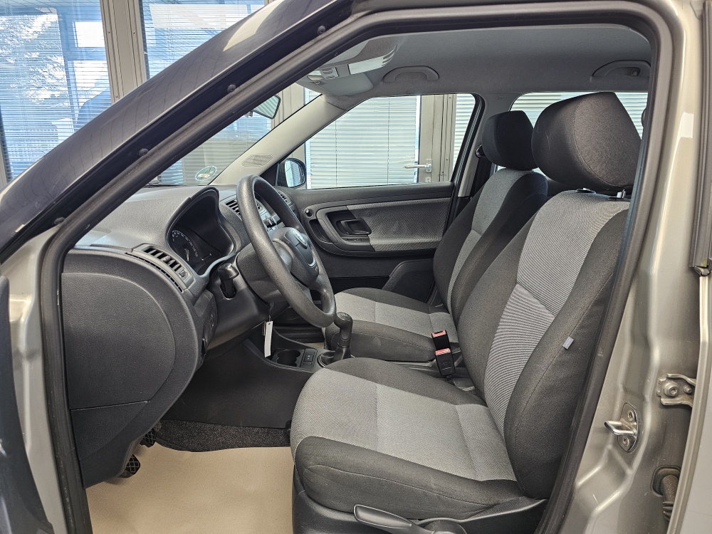 Skoda Fabia bei Hoffmann Automobile in Wolfsburg kaufen und sofort mitnehmen - Bild 11