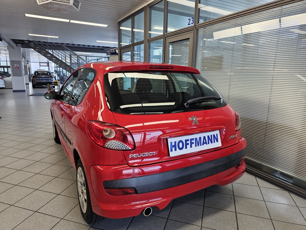 Peugeot 206 bei Hoffmann Automobile in Wolfsburg kaufen und sofort mitnehmen - Bild 3