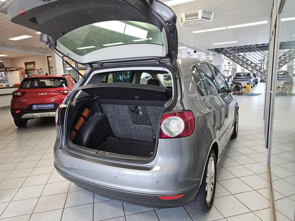 VW Golf Plus bei Hoffmann Automobile in Wolfsburg kaufen und sofort mitnehmen - Bild 2