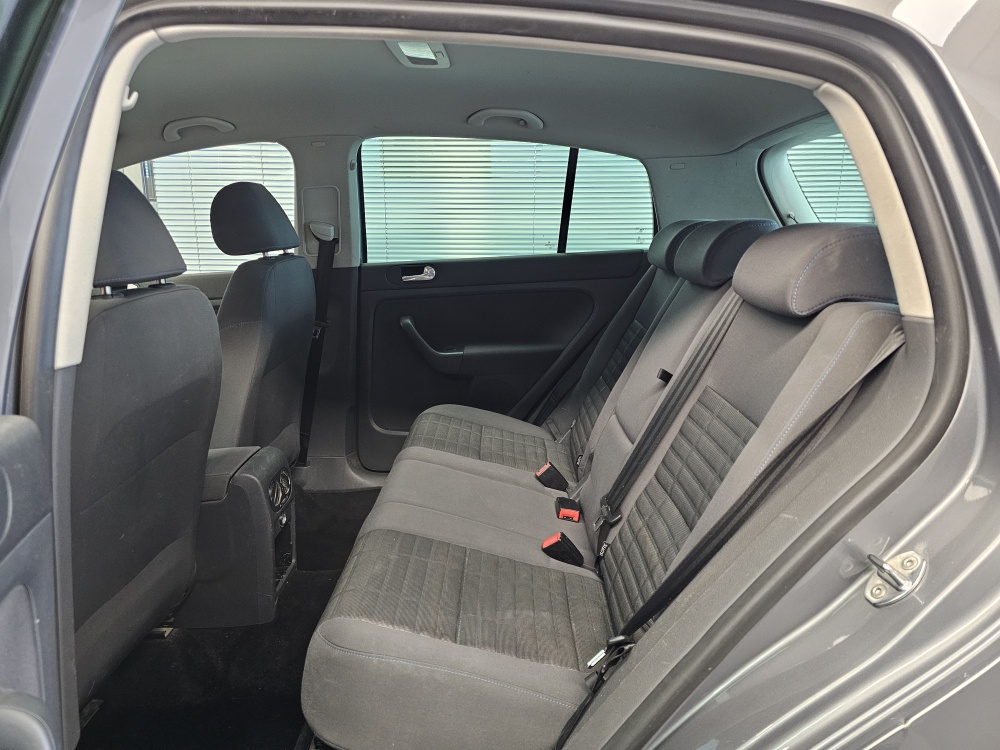 VW Golf Plus bei Hoffmann Automobile in Wolfsburg kaufen und sofort mitnehmen - Bild 4