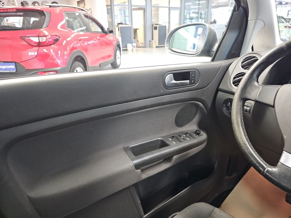 VW Golf Plus bei Hoffmann Automobile in Wolfsburg kaufen und sofort mitnehmen - Bild 8