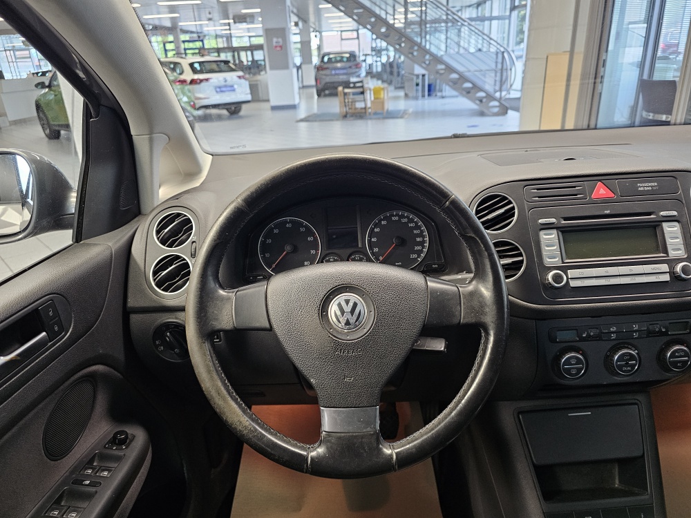 VW Golf Plus bei Hoffmann Automobile in Wolfsburg kaufen und sofort mitnehmen - Bild 9