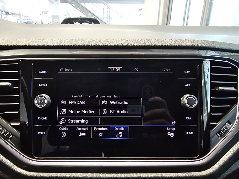 VW T-Roc bei Hoffmann Automobile in Wolfsburg kaufen und sofort mitnehmen - Bild 14