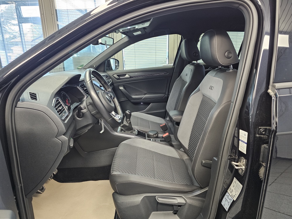 VW T-Roc bei Hoffmann Automobile in Wolfsburg kaufen und sofort mitnehmen - Bild 24