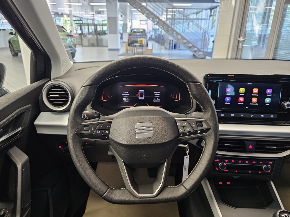 Seat Arona bei Hoffmann Automobile in Wolfsburg kaufen und sofort mitnehmen - Bild 18