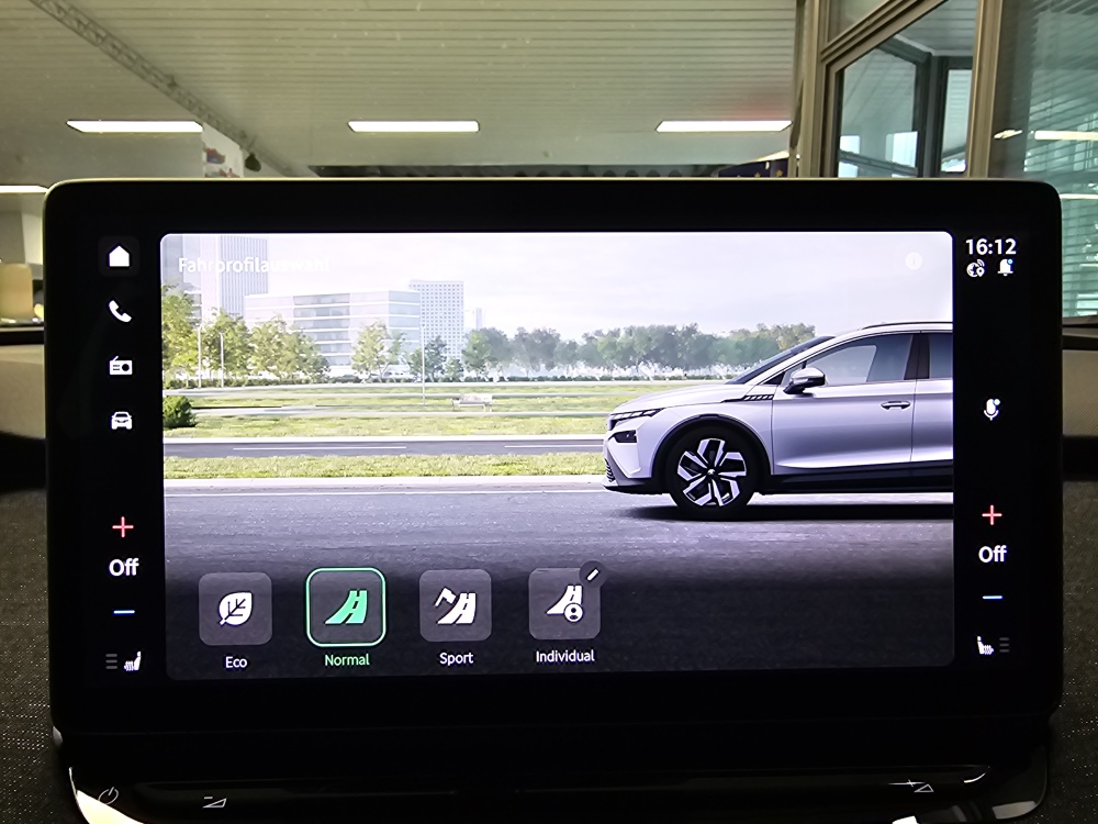 Skoda Elroq bei Hoffmann Automobile in Wolfsburg kaufen und sofort mitnehmen - Bild 19