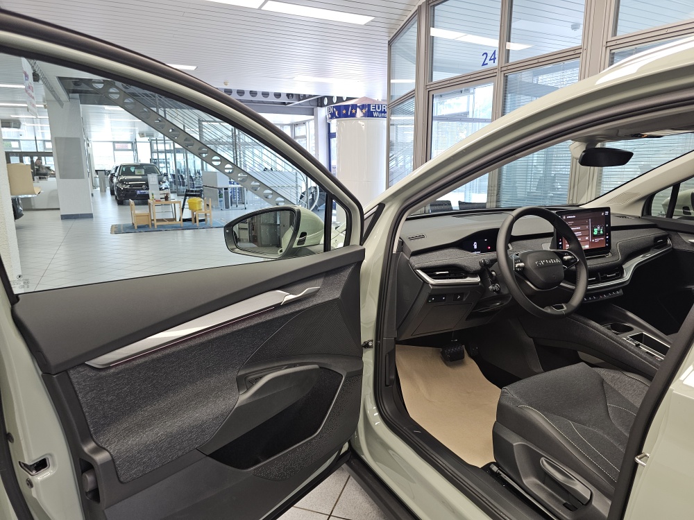Skoda Elroq bei Hoffmann Automobile in Wolfsburg kaufen und sofort mitnehmen - Bild 27