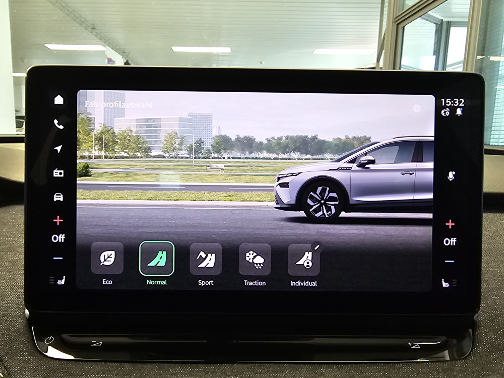 Skoda Elroq bei Hoffmann Automobile in Wolfsburg kaufen und sofort mitnehmen - Bild 18