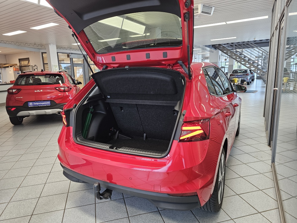 Skoda Fabia bei Hoffmann Automobile in Wolfsburg kaufen und sofort mitnehmen - Bild 2