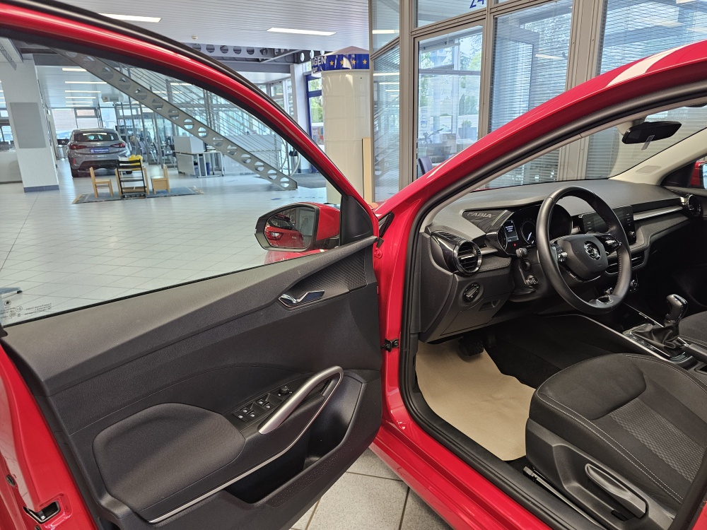 Skoda Fabia bei Hoffmann Automobile in Wolfsburg kaufen und sofort mitnehmen - Bild 23