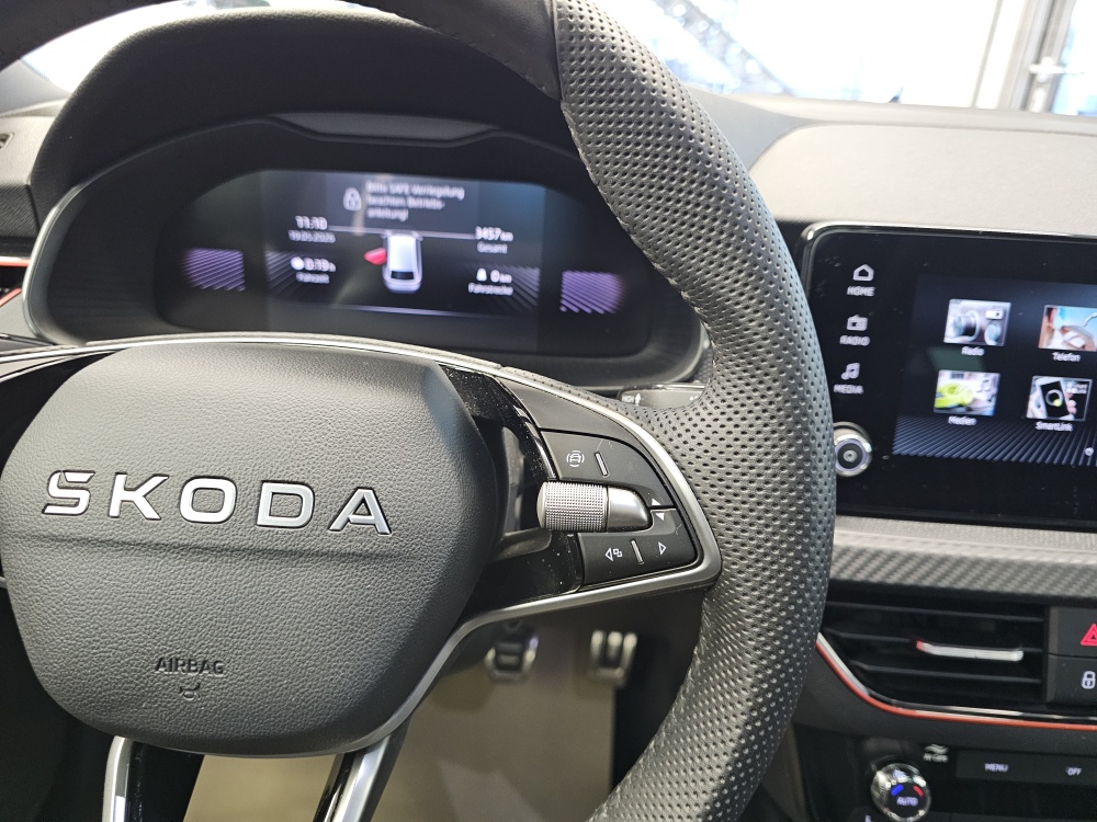 Skoda Scala bei Hoffmann Automobile in Wolfsburg kaufen und sofort mitnehmen - Bild 21