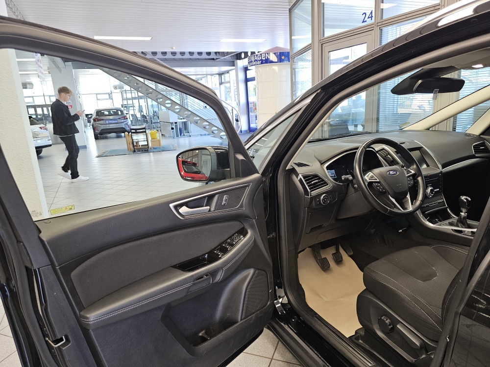 Ford S-Max bei Hoffmann Automobile in Wolfsburg kaufen und sofort mitnehmen - Bild 24