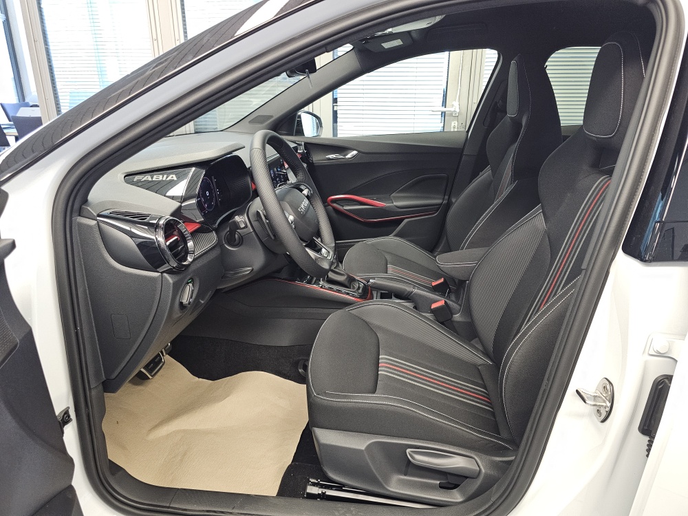 Skoda Fabia bei Hoffmann Automobile in Wolfsburg kaufen und sofort mitnehmen - Bild 19