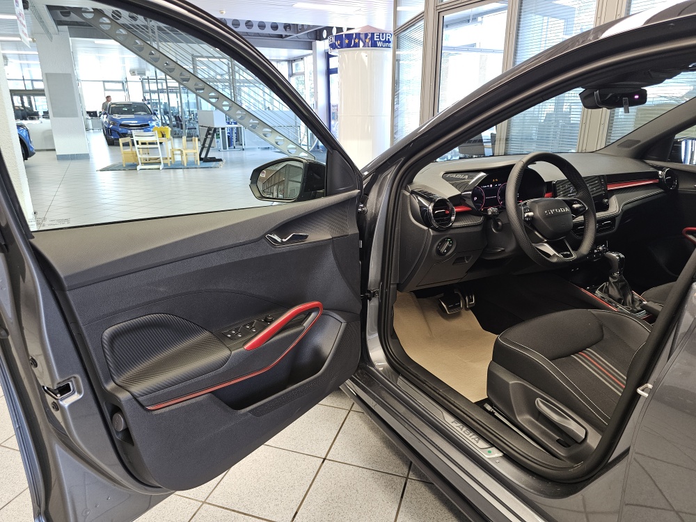 Skoda Fabia bei Hoffmann Automobile in Wolfsburg kaufen und sofort mitnehmen - Bild 21