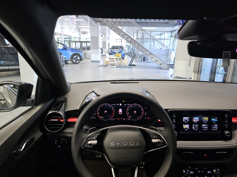 Skoda Fabia bei Hoffmann Automobile in Wolfsburg kaufen und sofort mitnehmen - Bild 17
