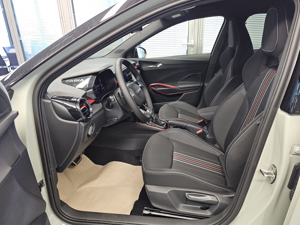 Skoda Fabia bei Hoffmann Automobile in Wolfsburg kaufen und sofort mitnehmen - Bild 22