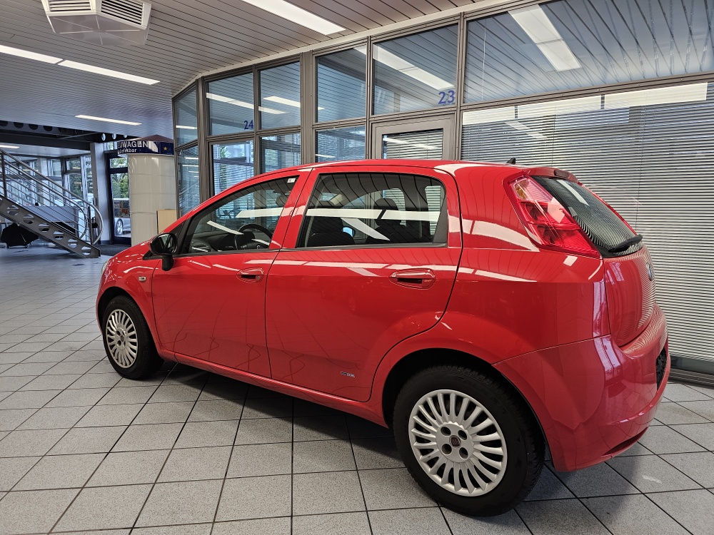 Fiat Grande Punto bei Hoffmann Automobile in Wolfsburg kaufen und sofort mitnehmen - Bild 15