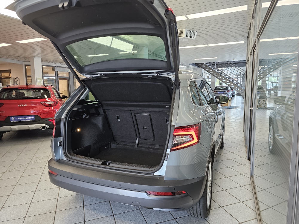 Skoda Karoq bei Hoffmann Automobile in Wolfsburg kaufen und sofort mitnehmen - Bild 2