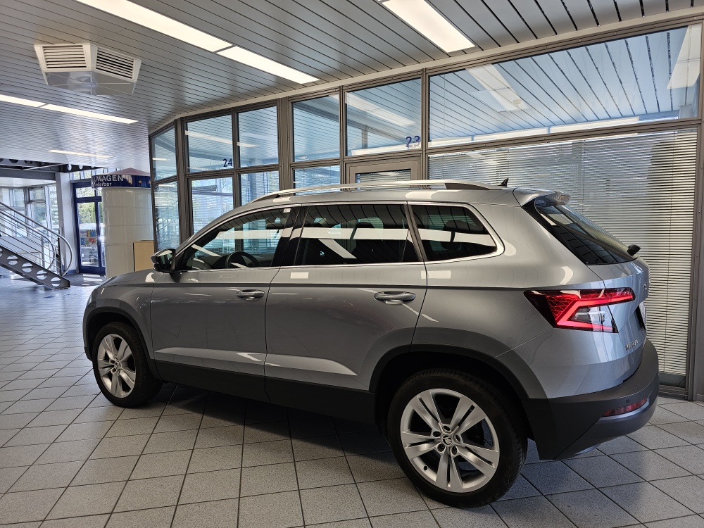Skoda Karoq bei Hoffmann Automobile in Wolfsburg kaufen und sofort mitnehmen - Bild 26