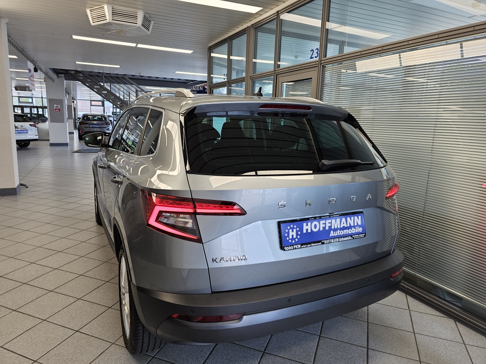 Skoda Karoq bei Hoffmann Automobile in Wolfsburg kaufen und sofort mitnehmen - Bild 4
