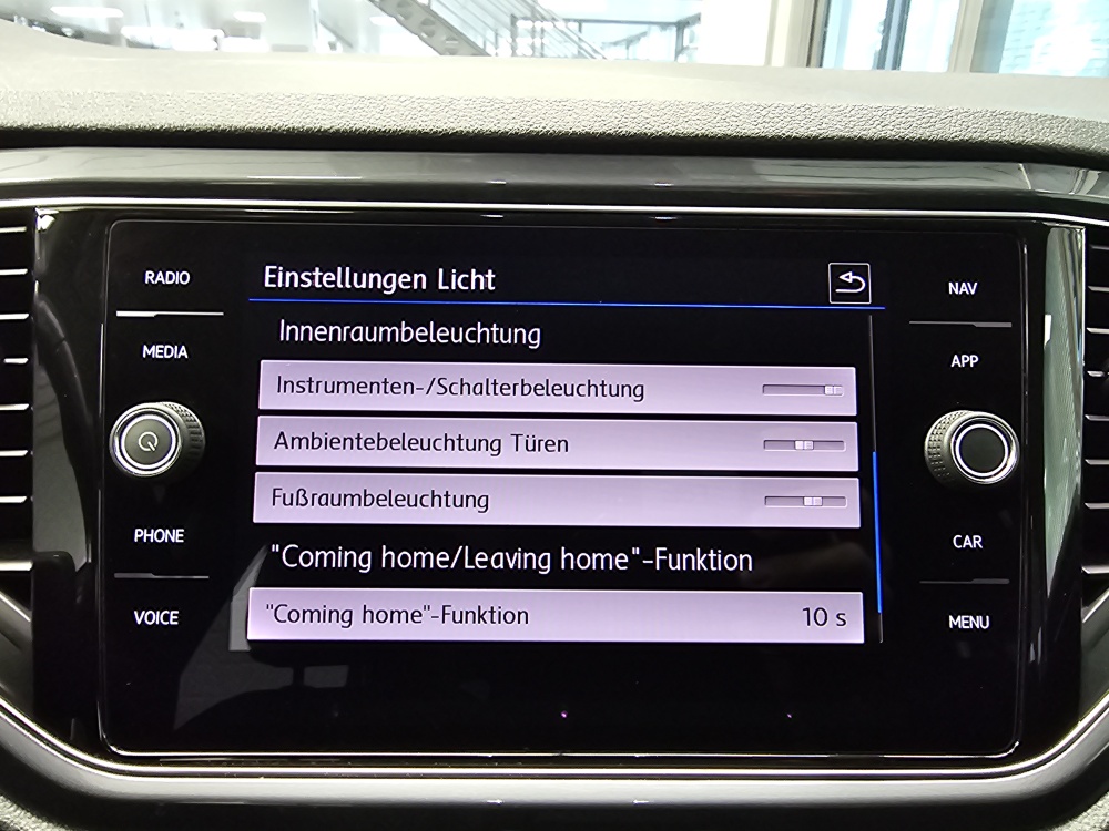 VW T-Roc bei Hoffmann Automobile in Wolfsburg kaufen und sofort mitnehmen - Bild 16