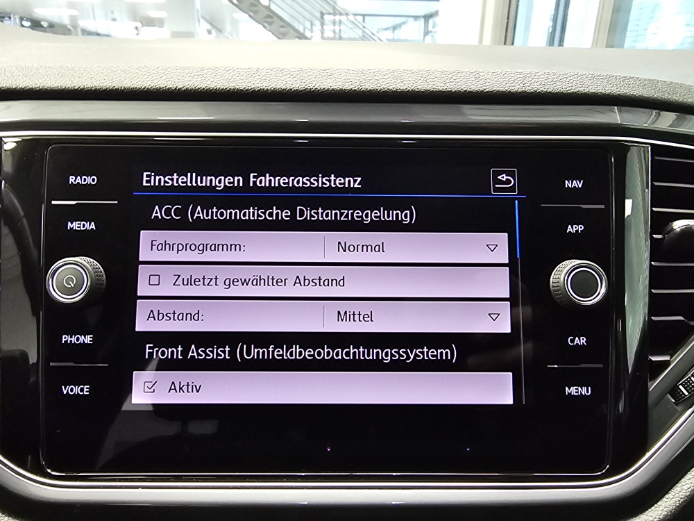 VW T-Roc bei Hoffmann Automobile in Wolfsburg kaufen und sofort mitnehmen - Bild 17