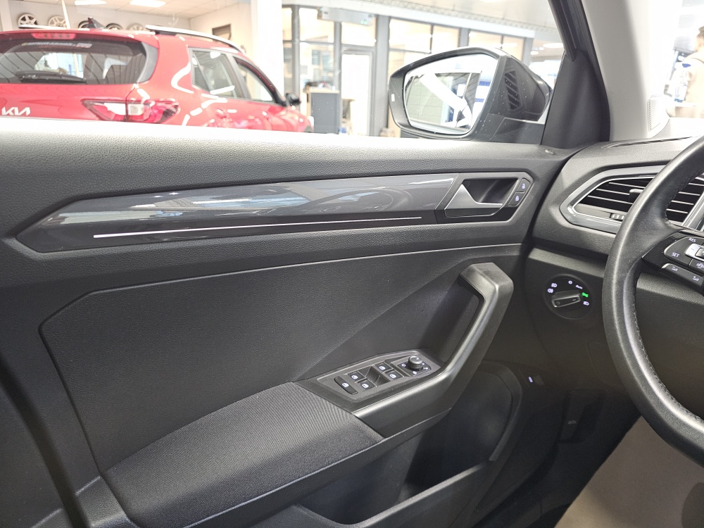 VW T-Roc bei Hoffmann Automobile in Wolfsburg kaufen und sofort mitnehmen - Bild 24