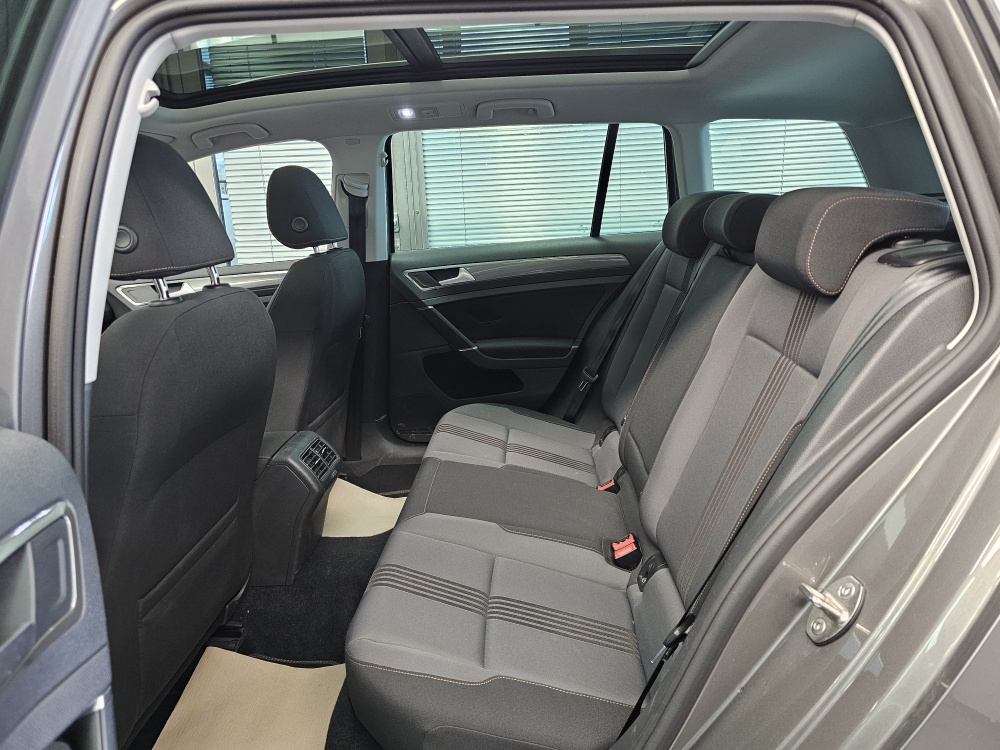 VW Golf Variant bei Hoffmann Automobile in Wolfsburg kaufen und sofort mitnehmen - Bild 5