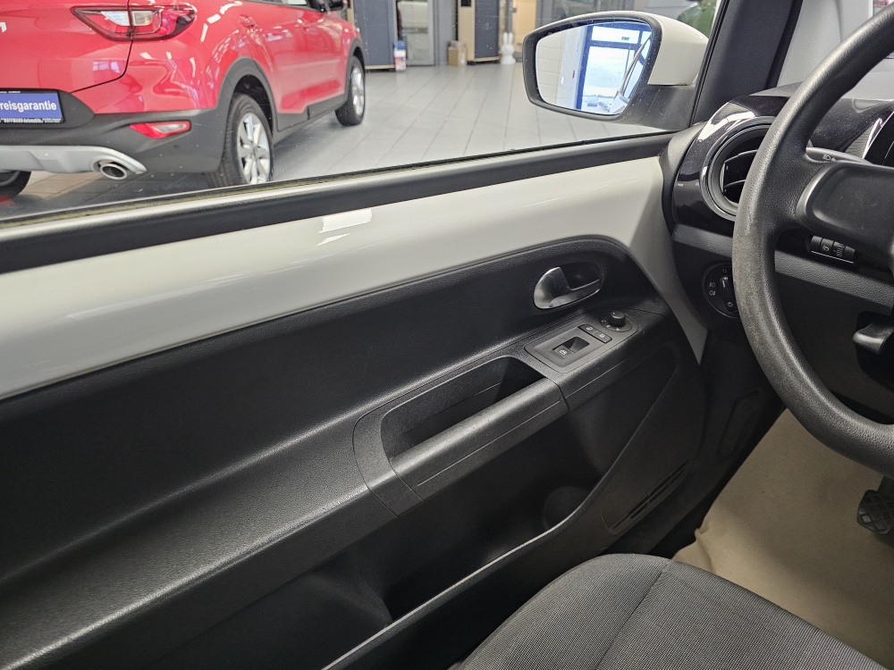 VW up! bei Hoffmann Automobile in Wolfsburg kaufen und sofort mitnehmen - Bild 8