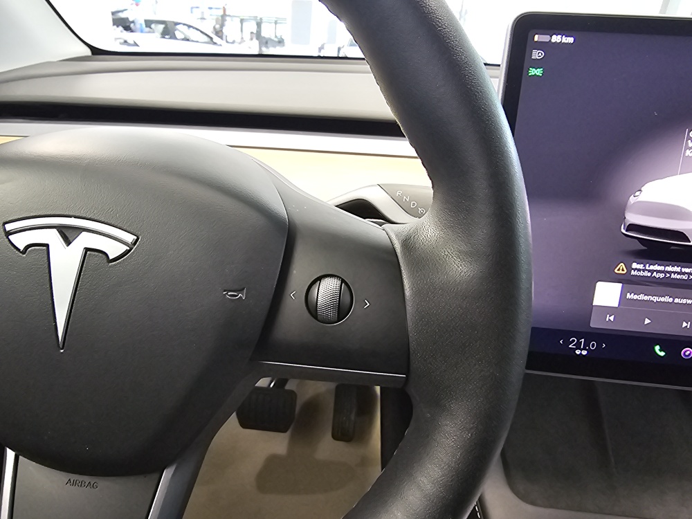 Tesla Model Y bei Hoffmann Automobile in Wolfsburg kaufen und sofort mitnehmen - Bild 19