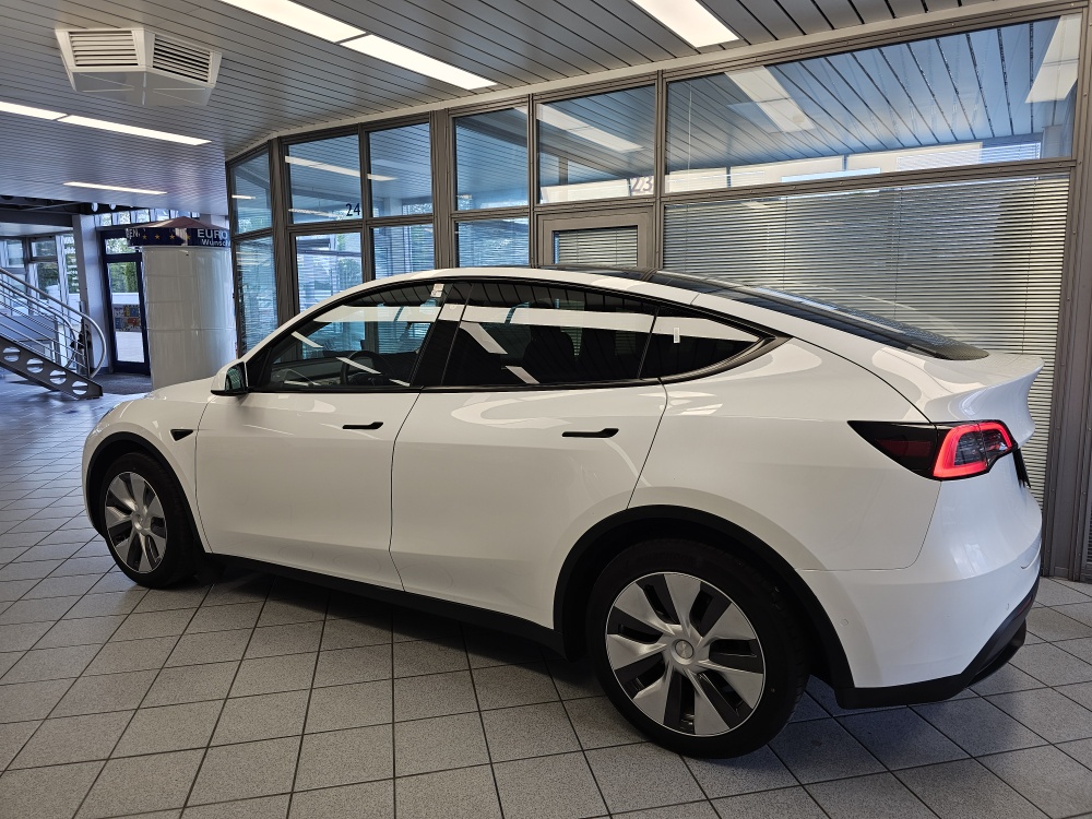 Tesla Model Y bei Hoffmann Automobile in Wolfsburg kaufen und sofort mitnehmen - Bild 26