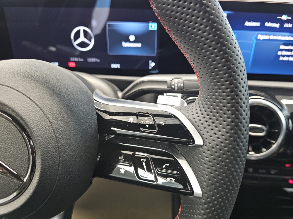 Mercedes-Benz A 200 bei Hoffmann Automobile in Wolfsburg kaufen und sofort mitnehmen - Bild 20