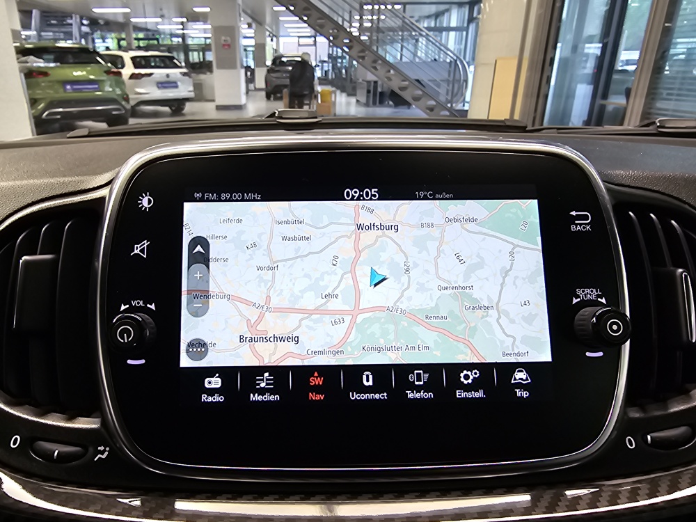 Abarth 695 bei Hoffmann Automobile in Wolfsburg kaufen und sofort mitnehmen - Bild 11