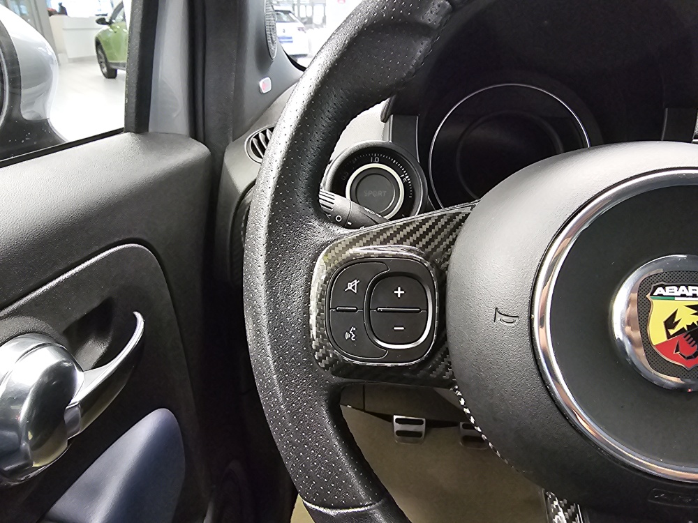 Abarth 695 bei Hoffmann Automobile in Wolfsburg kaufen und sofort mitnehmen - Bild 14